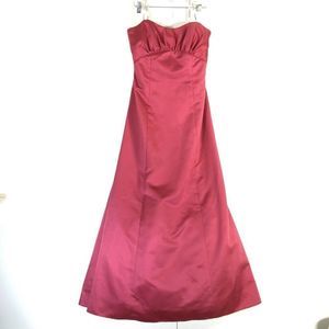 Davids Bridal Sleeveless formal dress Ladies 10 Watermelon Pink Boned Bodice
